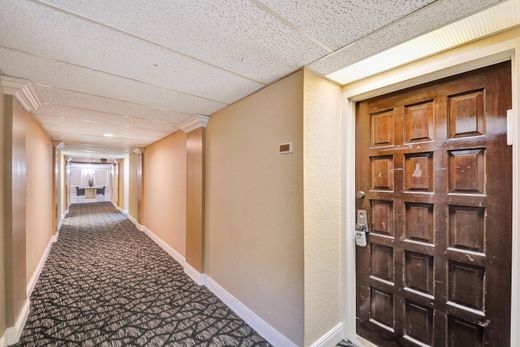Residential complexes in Hollywood, Broward County