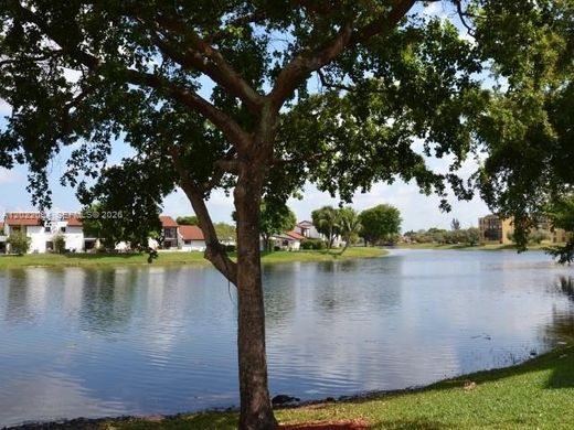 Complexes résidentiels à Miami, Comté de Miami-Dade