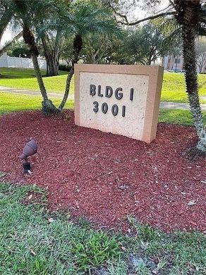 Residential complexes in Davie, Broward County