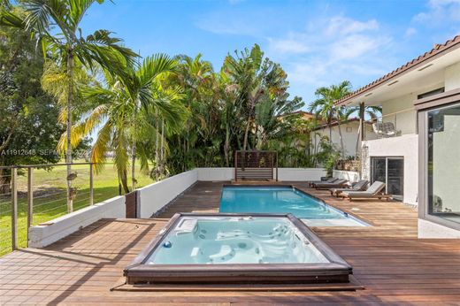 Villa Hialeah, Miami-Dade County