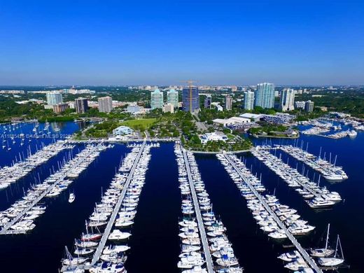 Wohnkomplexe in Miami, Miami-Dade County