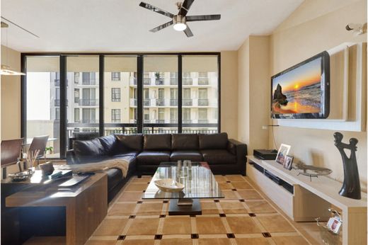 Residential complexes in West Palm Beach, Palm Beach
