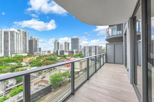 Kamienica w Miami, Miami-Dade County