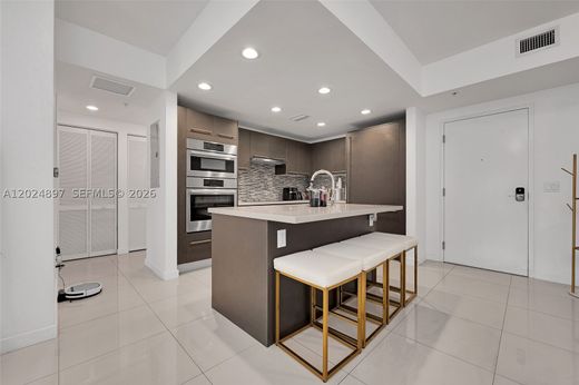 Complesso residenziale a Doral, Miami-Dade County