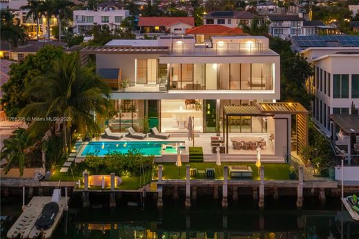 Villa in North Miami Beach, Miami-Dade County