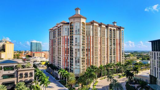 Residential complexes in West Palm Beach, Palm Beach
