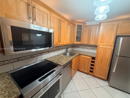 Komplex apartman Miami Lakes, Miami-Dade County