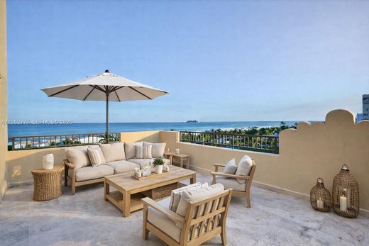 Residential complexes in Miami Beach, Miami-Dade