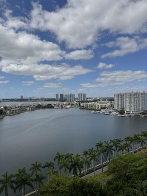Complexes résidentiels à Aventura, Comté de Miami-Dade