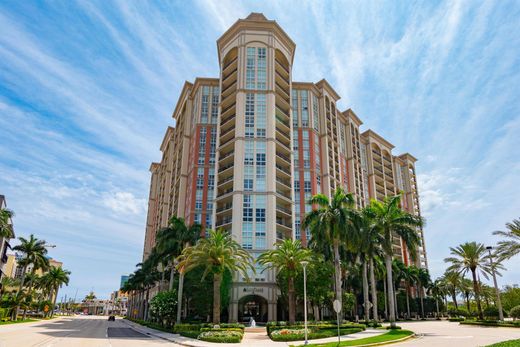 Residential complexes in West Palm Beach, Palm Beach