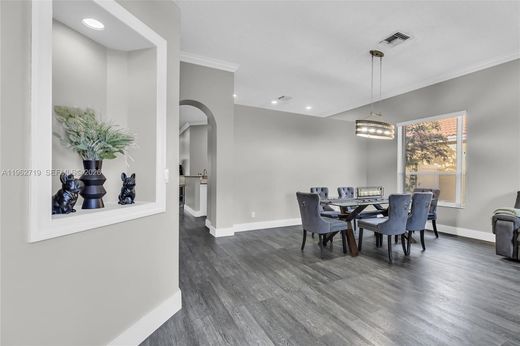 Villa in Pembroke Pines, Broward County