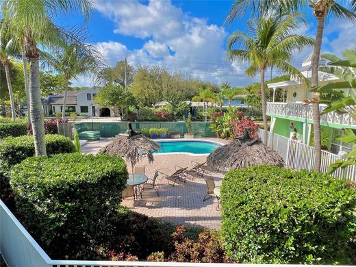 Residential complexes in Wilton Manors, Broward County