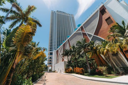 ‏בניין ב  הוליווד, Broward County