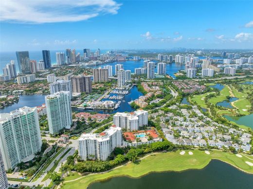 Residential complexes in Aventura, Miami-Dade