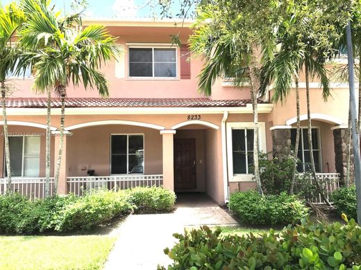 Townhouse in Miramar, Broward County