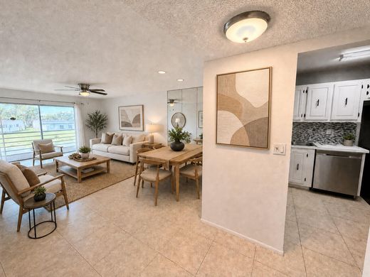 Complexes résidentiels à West Palm Beach, Comté de Palm Beach