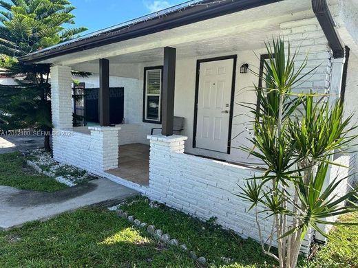 Villa - Hollywood, Broward County