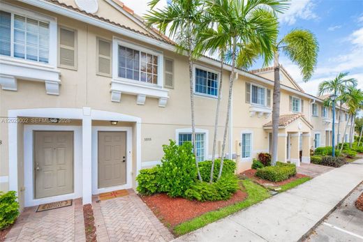 Townhouse in Tamarac, Broward County
