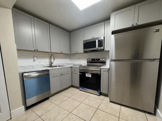 Residential complexes in Plantation, Broward County