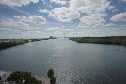 مجمع شقق ﻓﻲ Sunny Isles Beach, Miami-Dade County