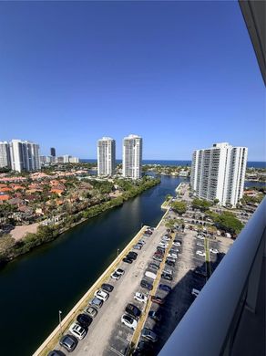 Residential complexes in Aventura, Miami-Dade