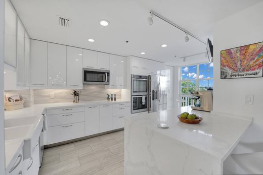Residential complexes in Pompano Beach, Broward County
