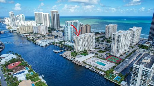 Komplex apartman Hallandale Beach, Broward County