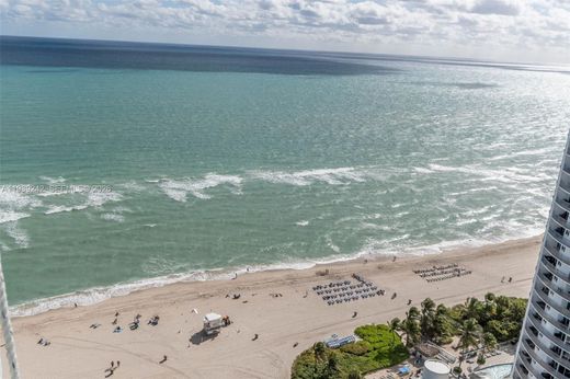 Residential complexes in Sunny Isles Beach, Miami-Dade