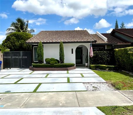 Villa in Sweetwater, Miami-Dade