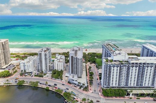 Complesso residenziale a Miami Beach, Miami-Dade County