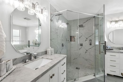 Villa in Pembroke Pines, Broward County