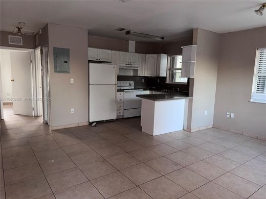 Residential complexes in Miami, Miami-Dade