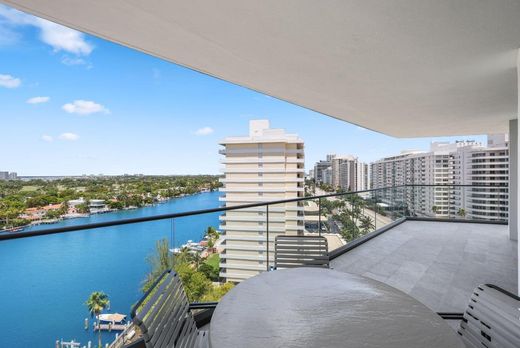 Residential complexes in Miami Beach, Miami-Dade
