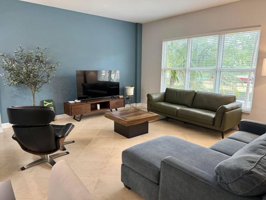 Townhouse in Wilton Manors, Broward County