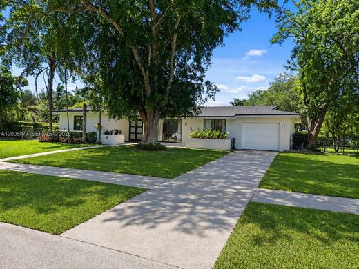Villa Palmetto Bay, Miami-Dade County