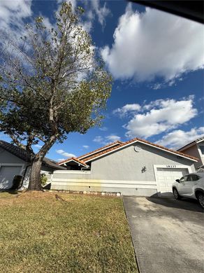 Villa in Hialeah, Miami-Dade