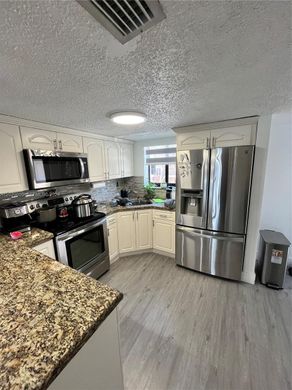 Komplex apartman Hialeah, Miami-Dade County