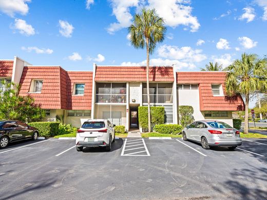 Residential complexes in Plantation, Broward County