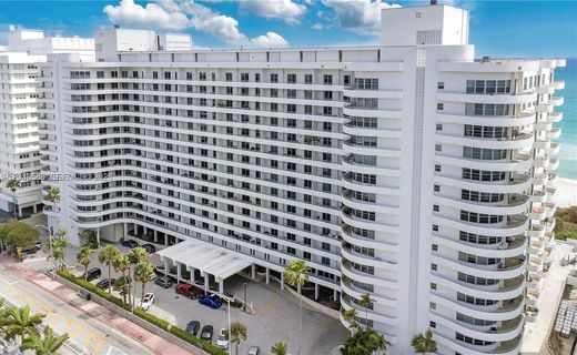 Residential complexes in Miami Beach, Miami-Dade