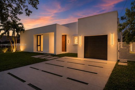 Villa in North Miami, Miami-Dade
