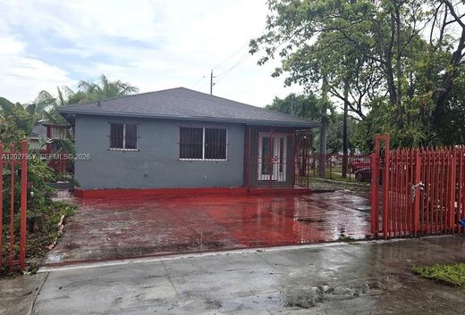 Villa in Miami Heights Trailer Park, Miami-Dade County