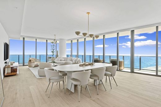 Residential complexes in Pompano Beach, Broward County