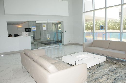 Residential complexes in Pompano Beach, Broward County
