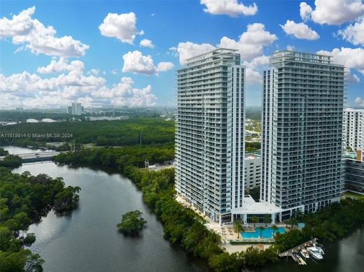 Residential complexes in North Miami Beach, Miami-Dade