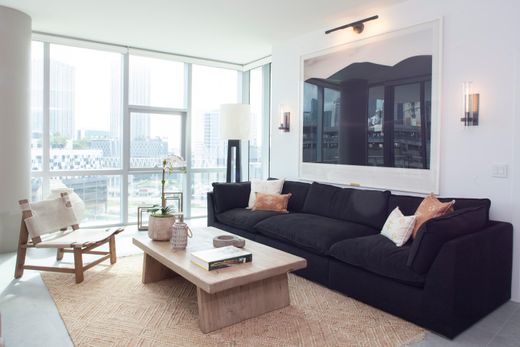 Kamienica w Miami, Miami-Dade County