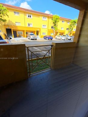 Residential complexes in Miami, Miami-Dade