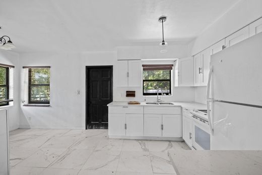 Вилла, El Portal, Miami-Dade County