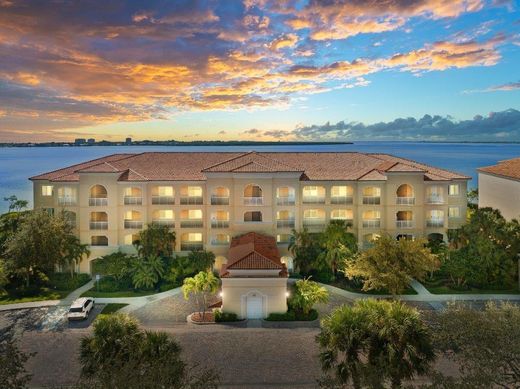 公寓楼  Hutchinson Island South, Saint Lucie County