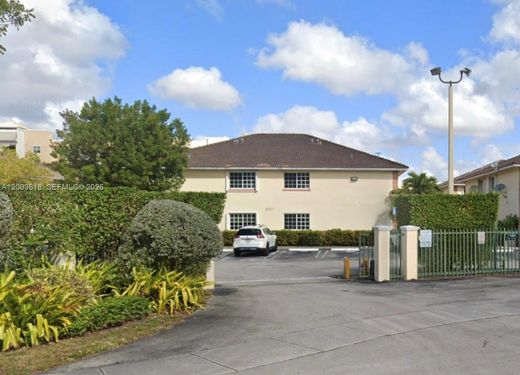 Residential complexes in Hialeah, Miami-Dade