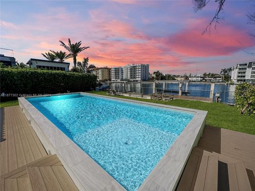 Villa in Surfside, Miami-Dade County